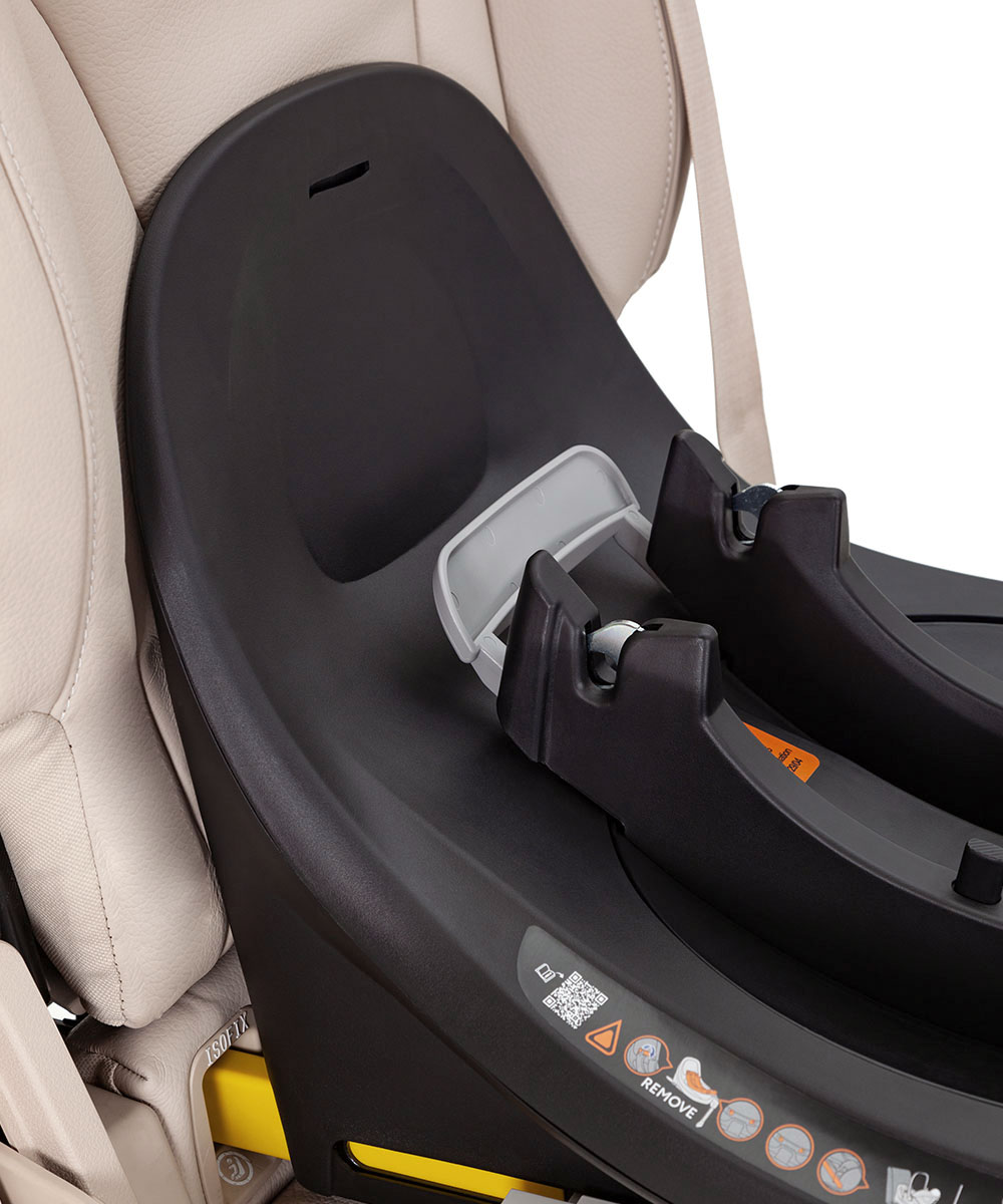 Автокресло Vega Lite 2026 Бампер способствует плотному прилеганию базы к спинке сиденья и беспрепятственному повороту автокресла.